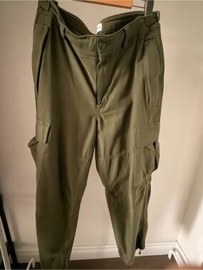 TNA Men's Olive Green Cargo Pants